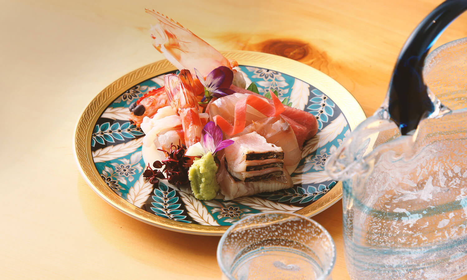酒器と刺身
